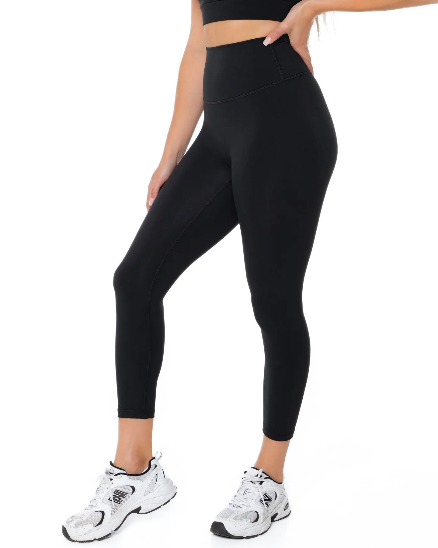 7/8 Aura Scrunch Leggings - Black