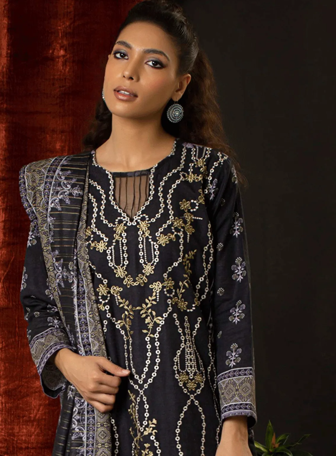 Aadab By Rashid Textile Embroidered Khaddar Unstitched 3 Piece Suit - RT23AK 8309