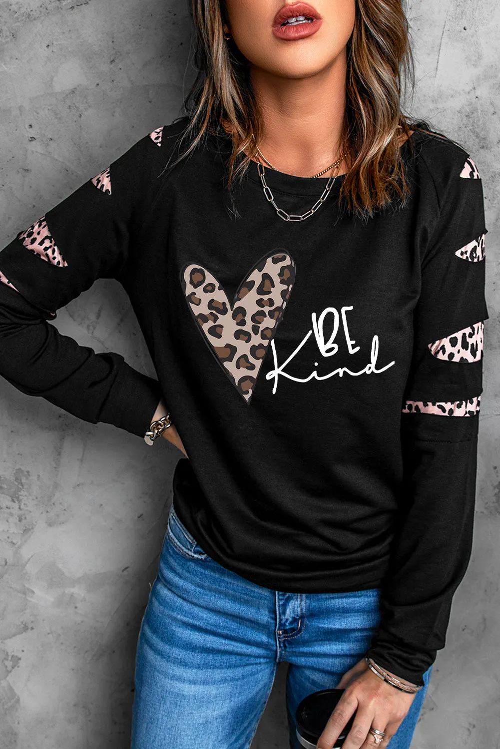 Black Sweatshirts for Women Crewneck Tops Long Sleeve Print Pullover Tops