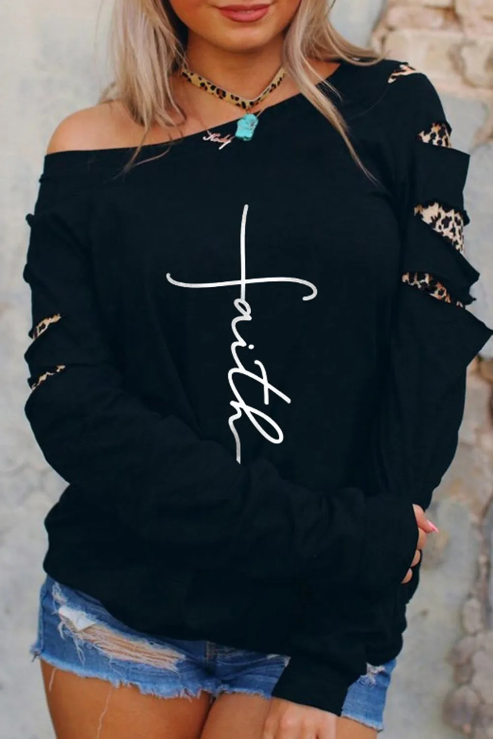 Black Sweatshirts for Women Crewneck Tops Long Sleeve Print Pullover Tops