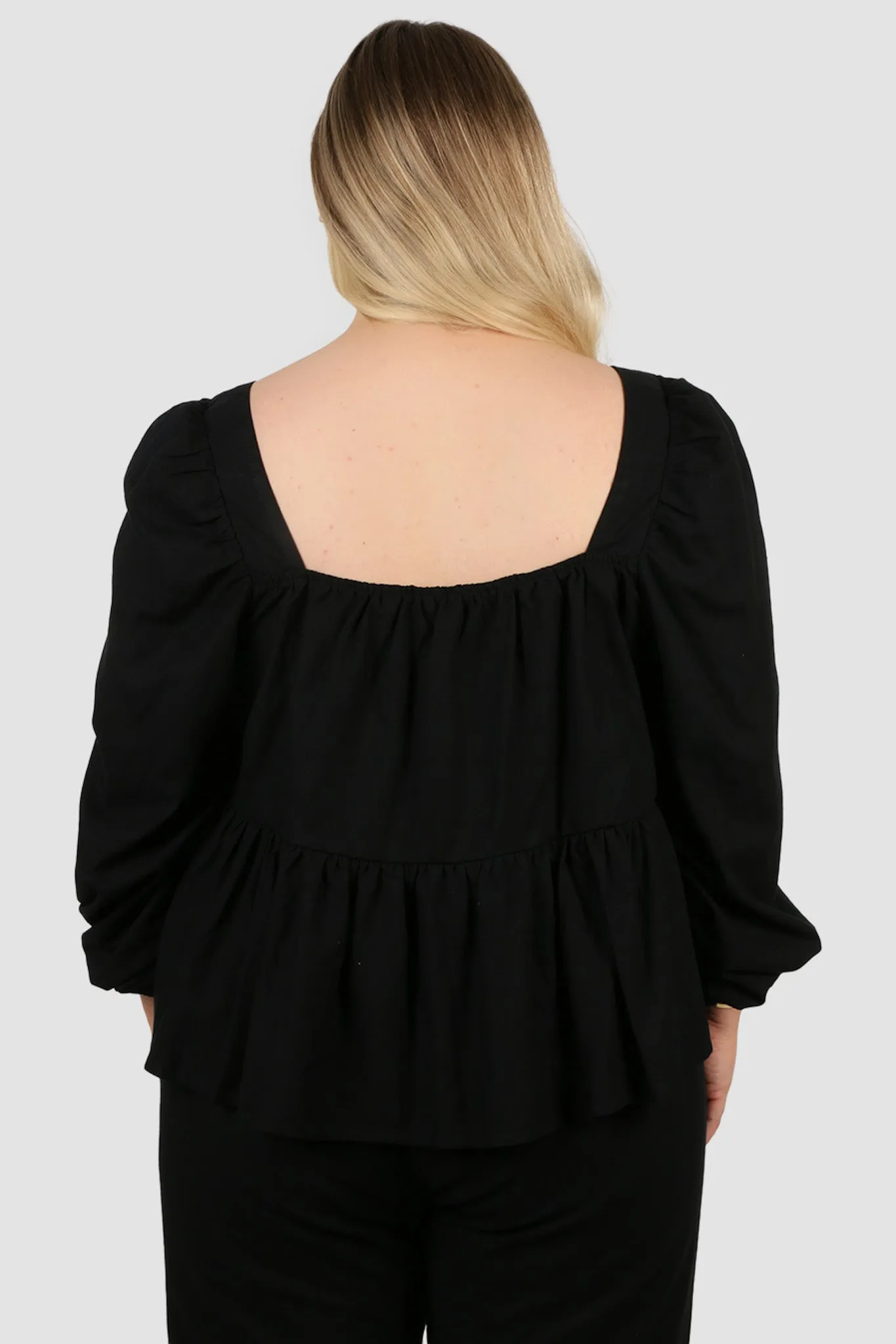 ELARA TOP BLACK