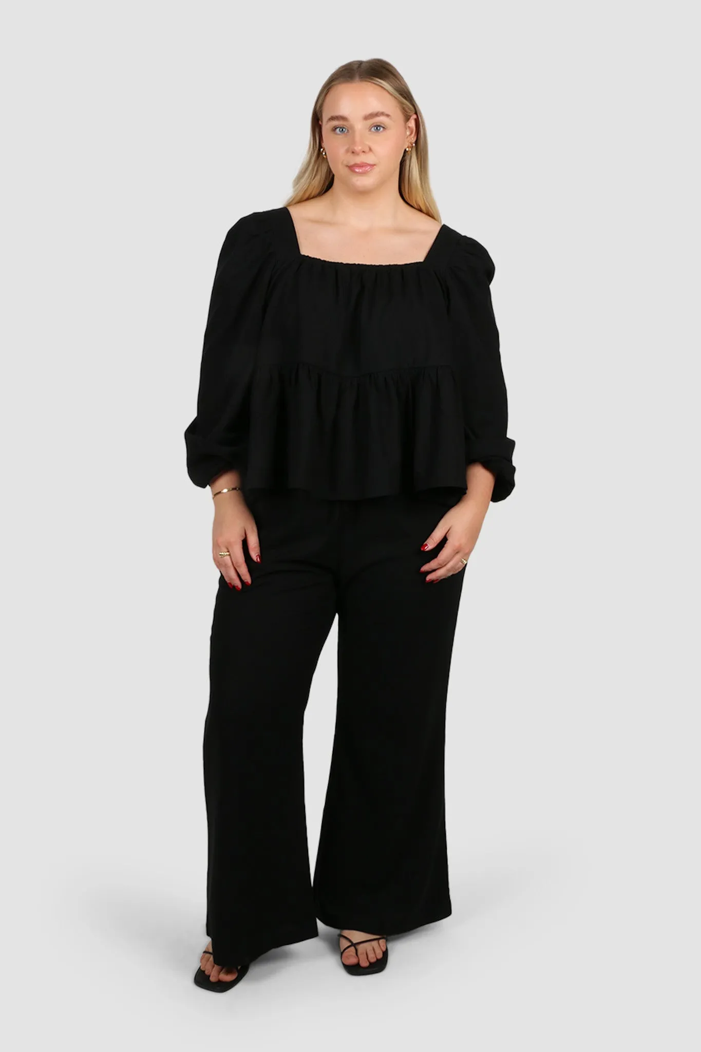 ELARA TOP BLACK