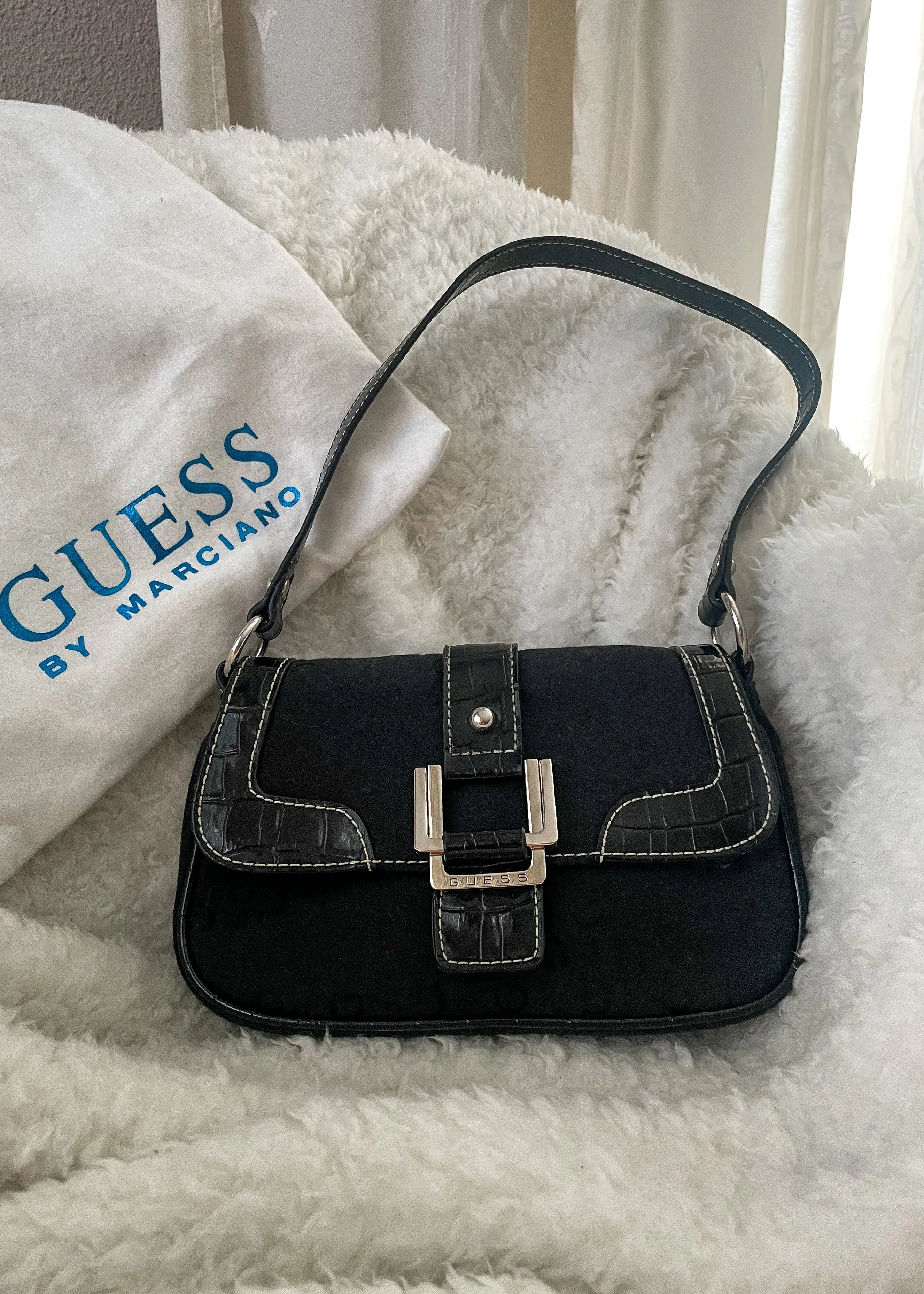 GUESS BAG