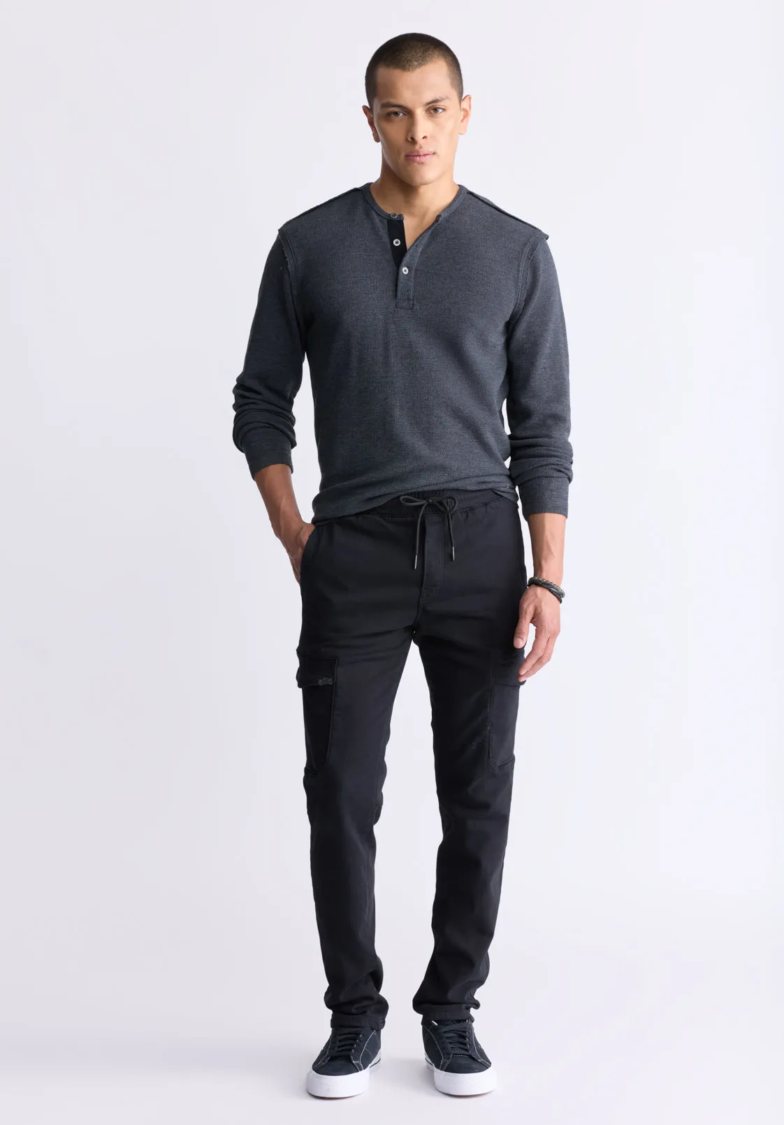 Kipato Men's Long-Sleeve Henley Top, Black - BM24434