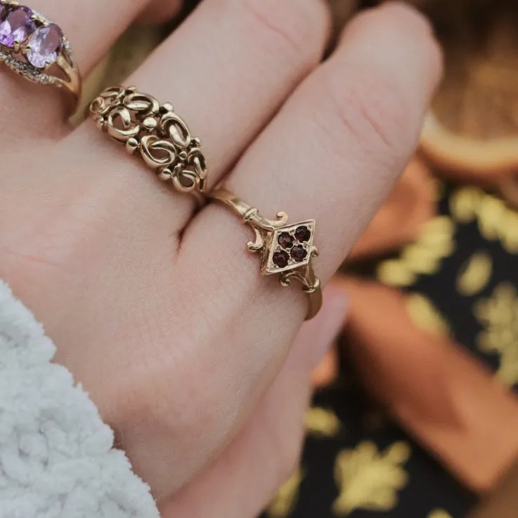 Vintage | Sophie Garnet Ring